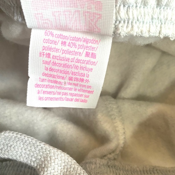 NWOT VS PINK ORIGINALS CAMPUS HEATHER GRAY BLING 2 PIECE SET JOGGERS AND T-SHIRT - Picture 12 of 17